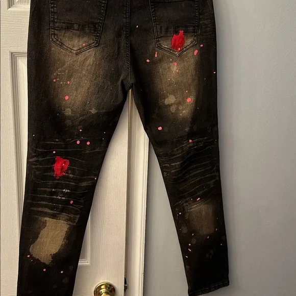 Stylish Black and Red Women's Jeans - Picture 4 of 6